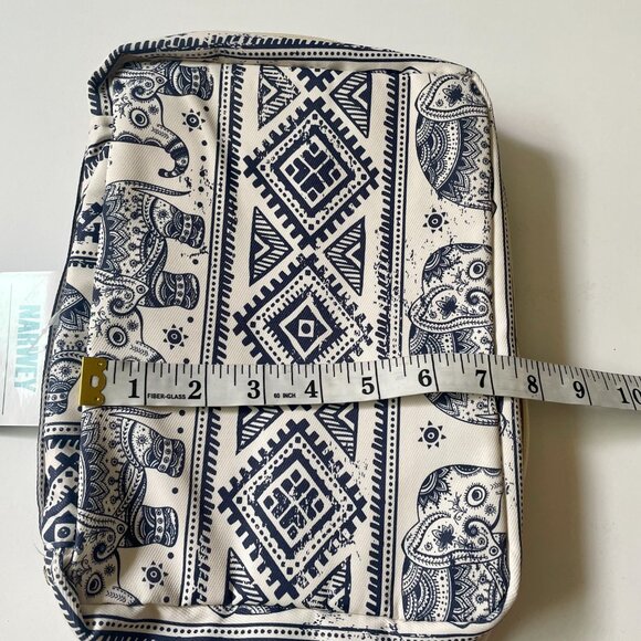 Travel Toiletry Hanging Bag with Mesh - Picture 9 of 10